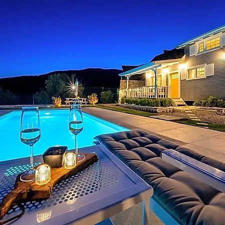 The Box House Seaview Private Pool 2* Fethiye