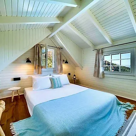 The Box House Seaview Private Pool Hotel 2*