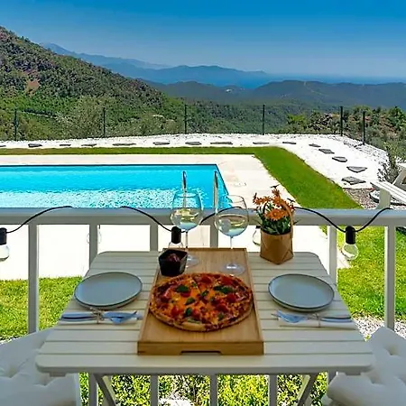 The Box House Seaview Private Pool Hotel